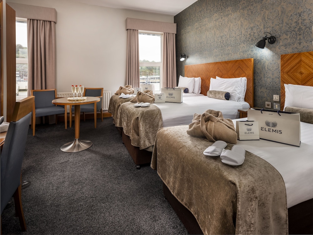 Treacys Hotel Waterford 26/70