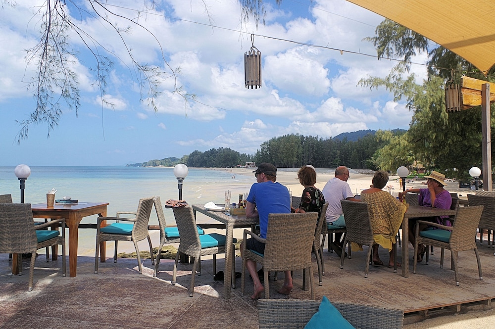 Thai House Beach Resort 25/50