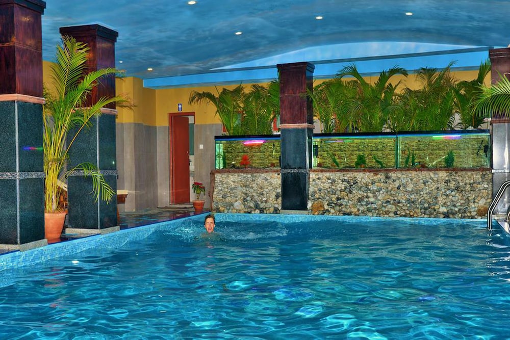 Kuti Resort And Spa 64/65