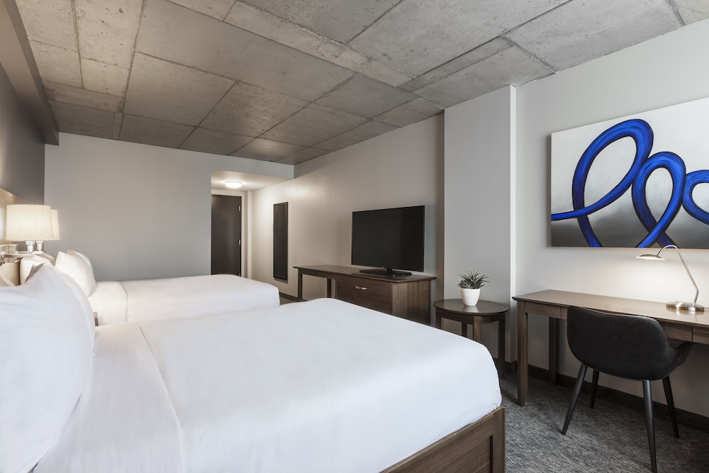 Imperia Hotel and Suites Boucherville 9/36