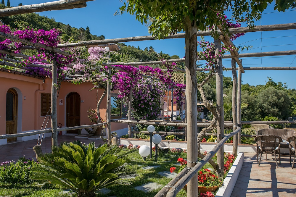 Hotel il Girasole 65/74