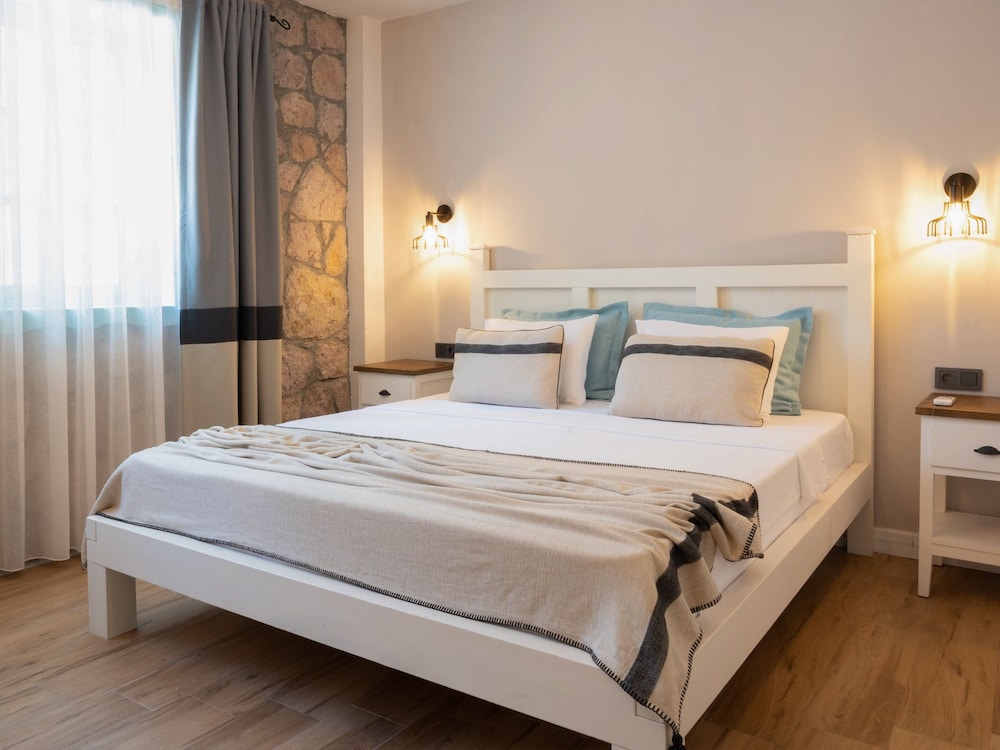 Bi Salkim Bozcaada Otel 6/20