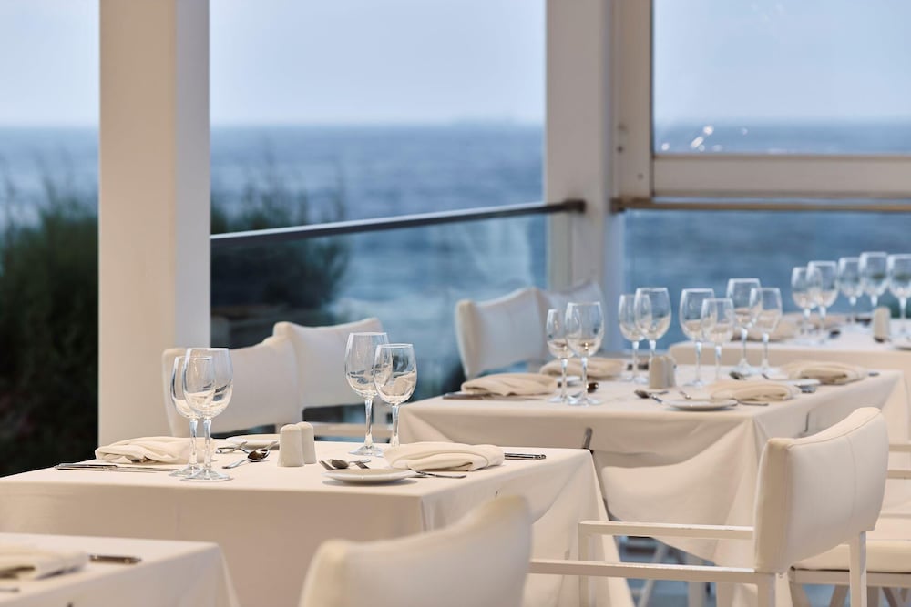 Dimitra Beach Hotel and Suites 63/76