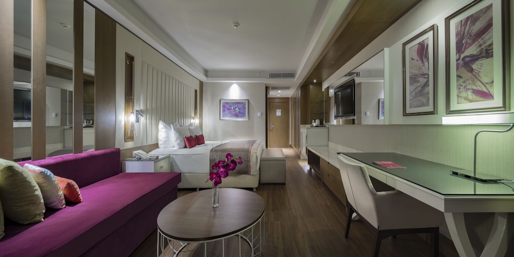 Trendy Lara Hotel 39/67