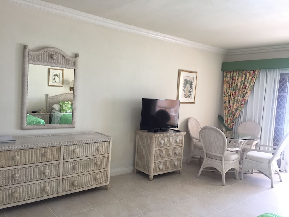 Coral Sands Beach Resort 8/27