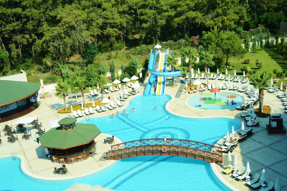 Eldar Resort Hotel 10/77