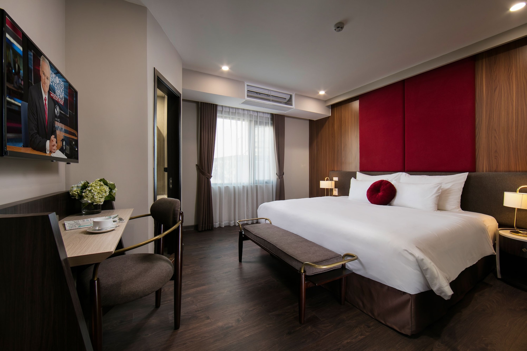 غرفة ديلوكس بسرير مزدوج أو سريرين منفصلين بإطلالة على المدينة، Hanoi L Heritage Diamond Hotel Spa 9/10