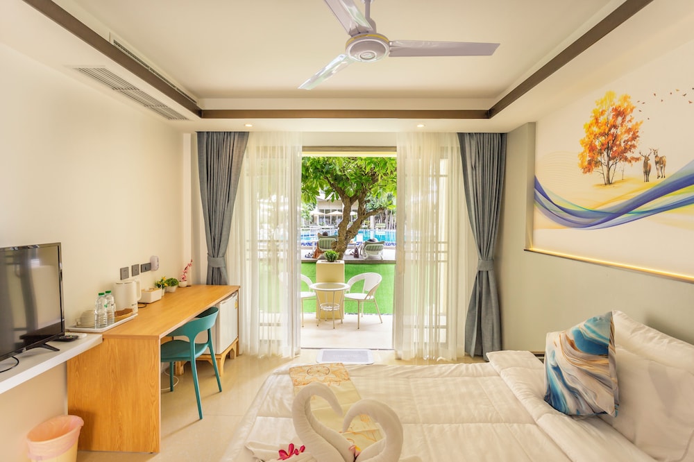 غرفة سوبيريور بسرير كوين بإطلالة على المسبح، Mermaid S Beach Resort Jomtien 6/10