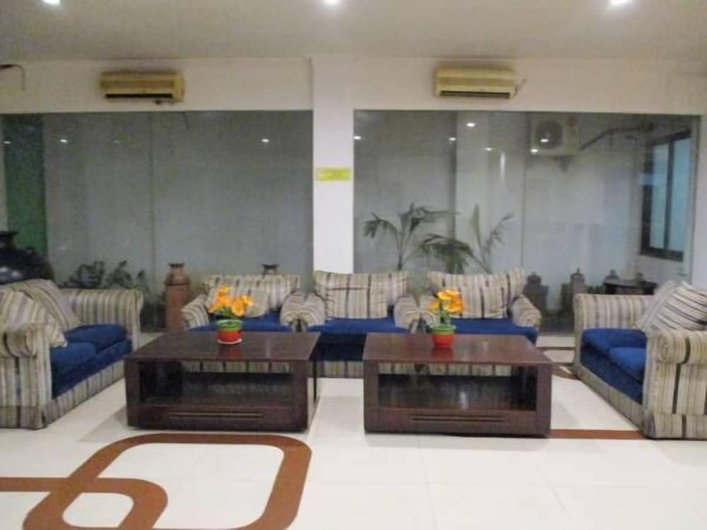 Hotel Caravan 36/49