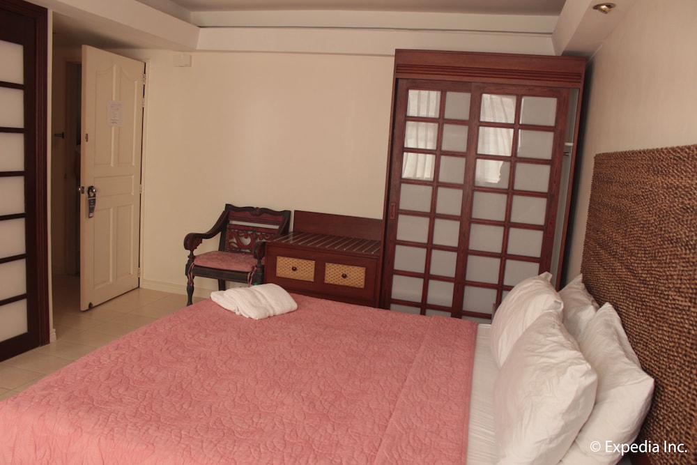 Wild Orchid Beach Resort 27/67