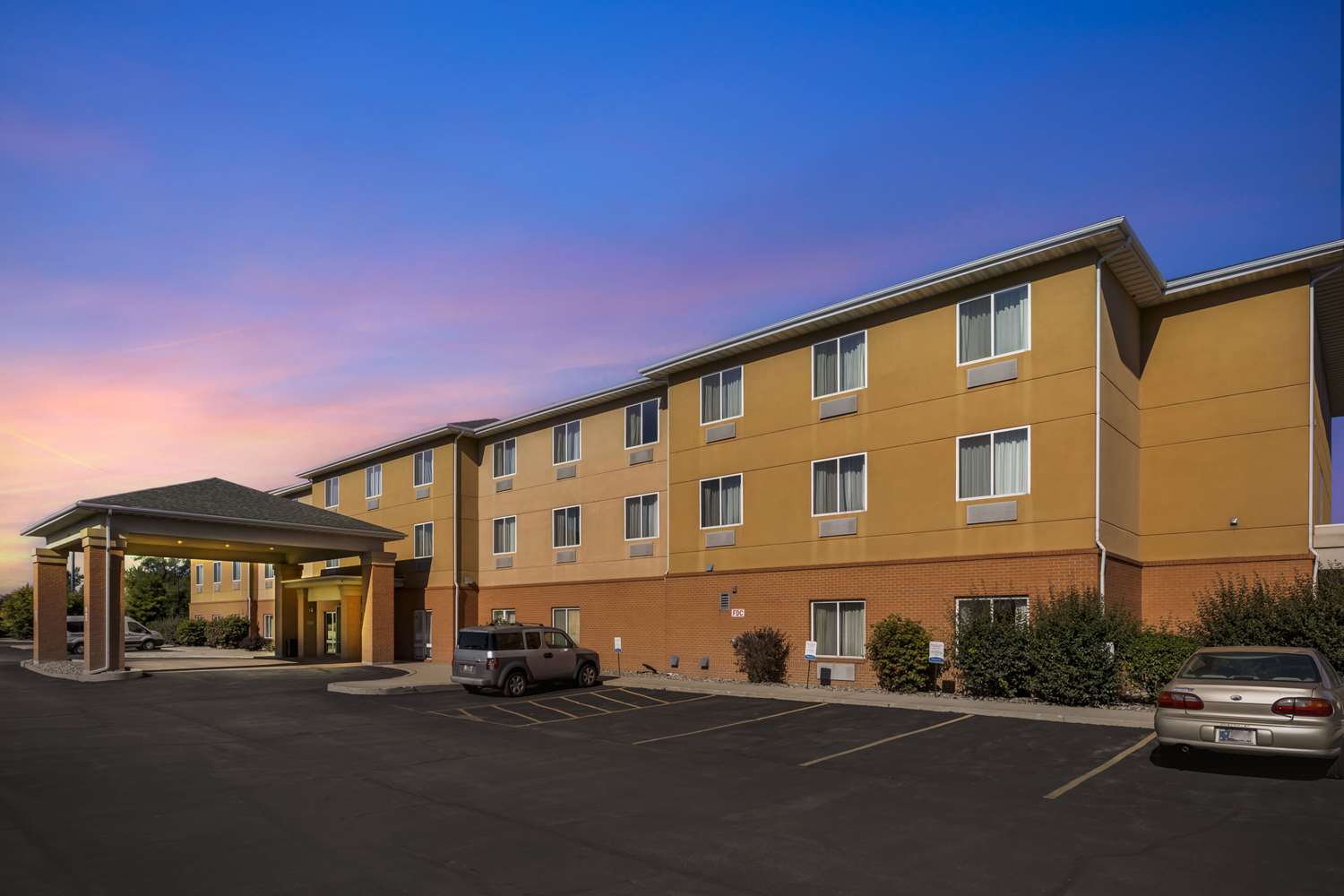Comfort Inn & Suites Porter near Indiana Dunes 11/13