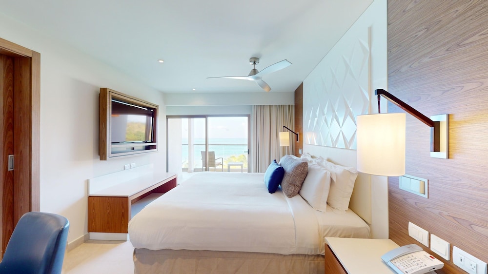 1 Bedroom, Diamond Club, Presidential, Luxury, Suite, King Bed, Ocean View, Sofa، Royalton Grenada, an Autograph Collection All-Inclusive Resort 5/8