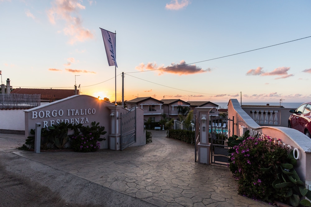 Borgo Italico 11/49