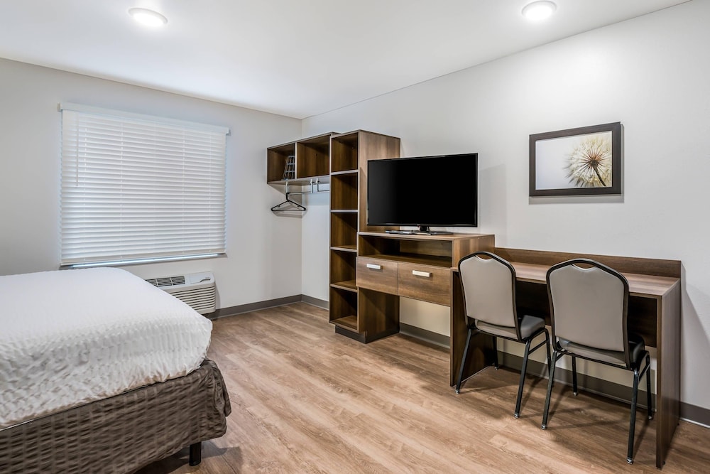 WoodSpring Suites Libertyville - Chicago 50/60
