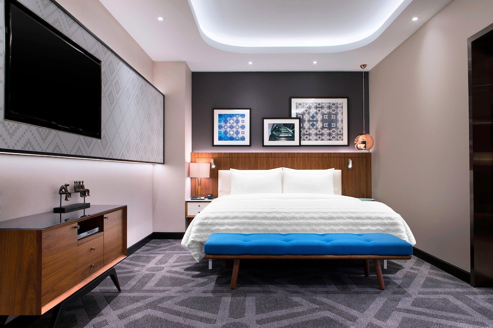 LE MERIDIEN KUALA LUMPUR 11/83