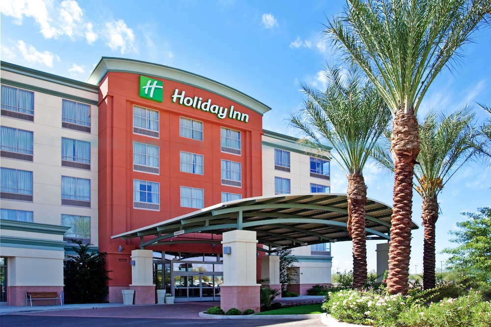 Holiday Inn & Suites Phoenix Airport 1/79