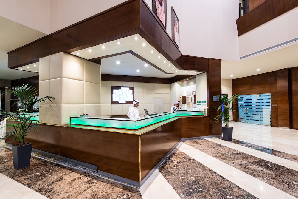 Holiday Inn Al Qasr 6/50