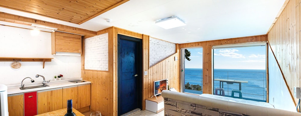 Namhae Santorini N Pension 49/50