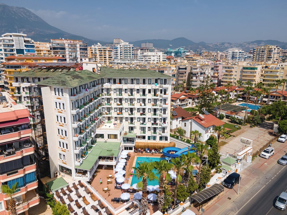 Hotel Sun Fire Beach 10/57
