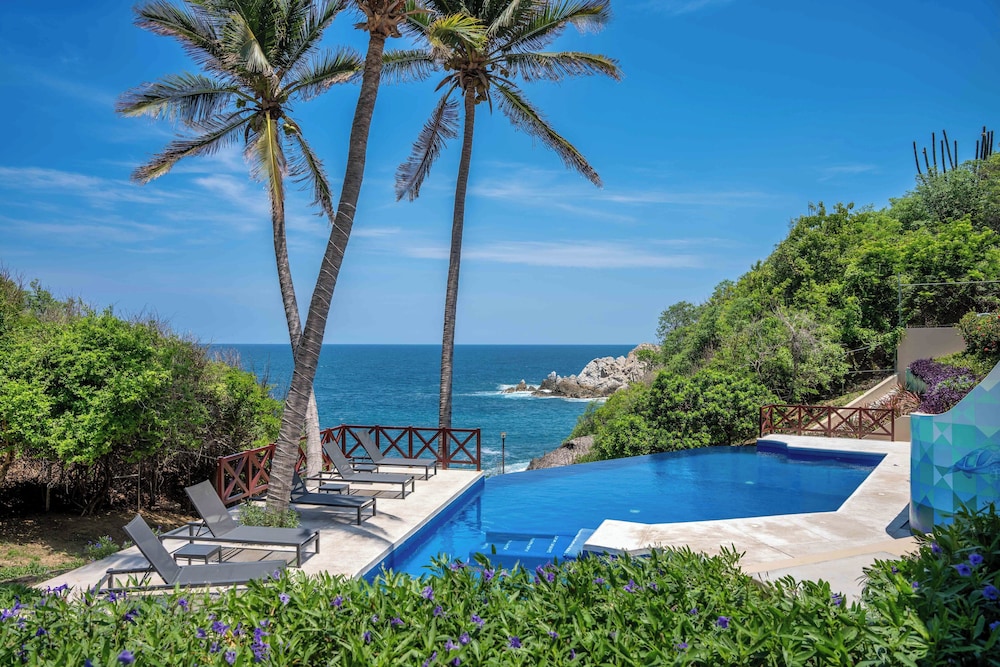 Villas Coral Huatulco 57/67