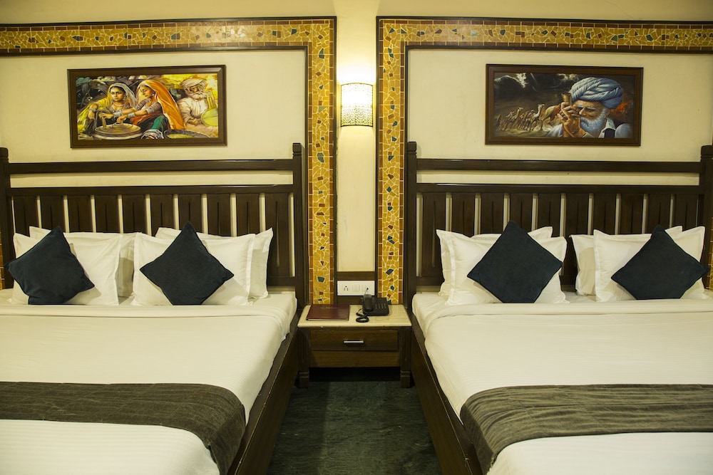 Hotel Mount Regency 30/67