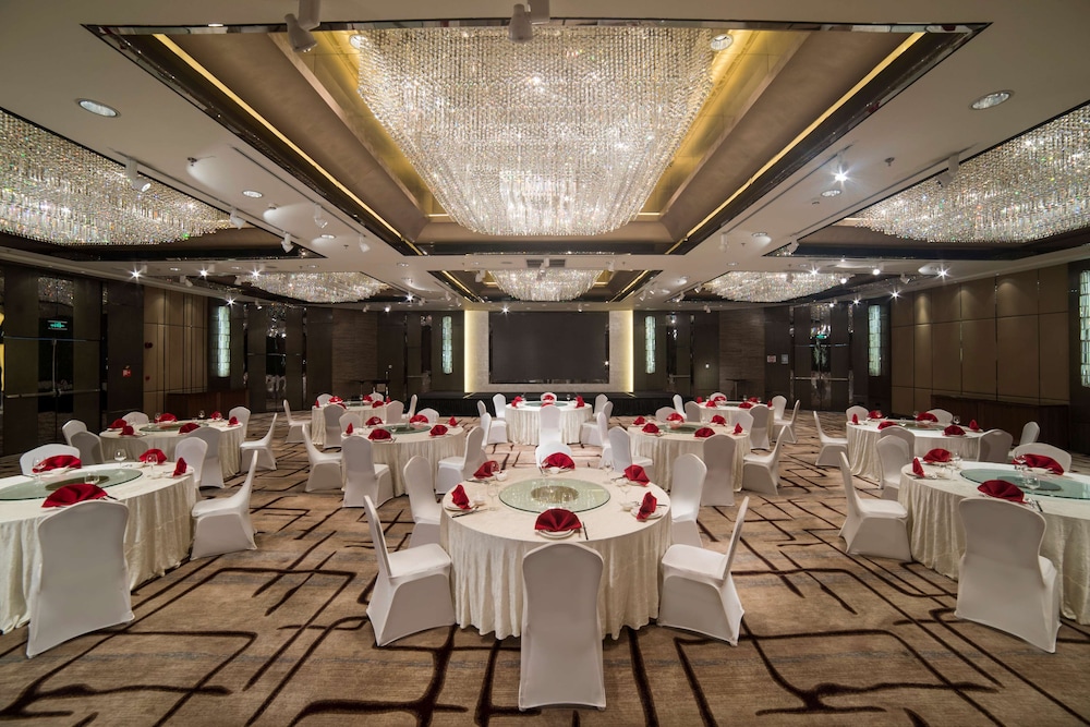 Radisson Collection Hotel Yangtze Shanghai 68/74