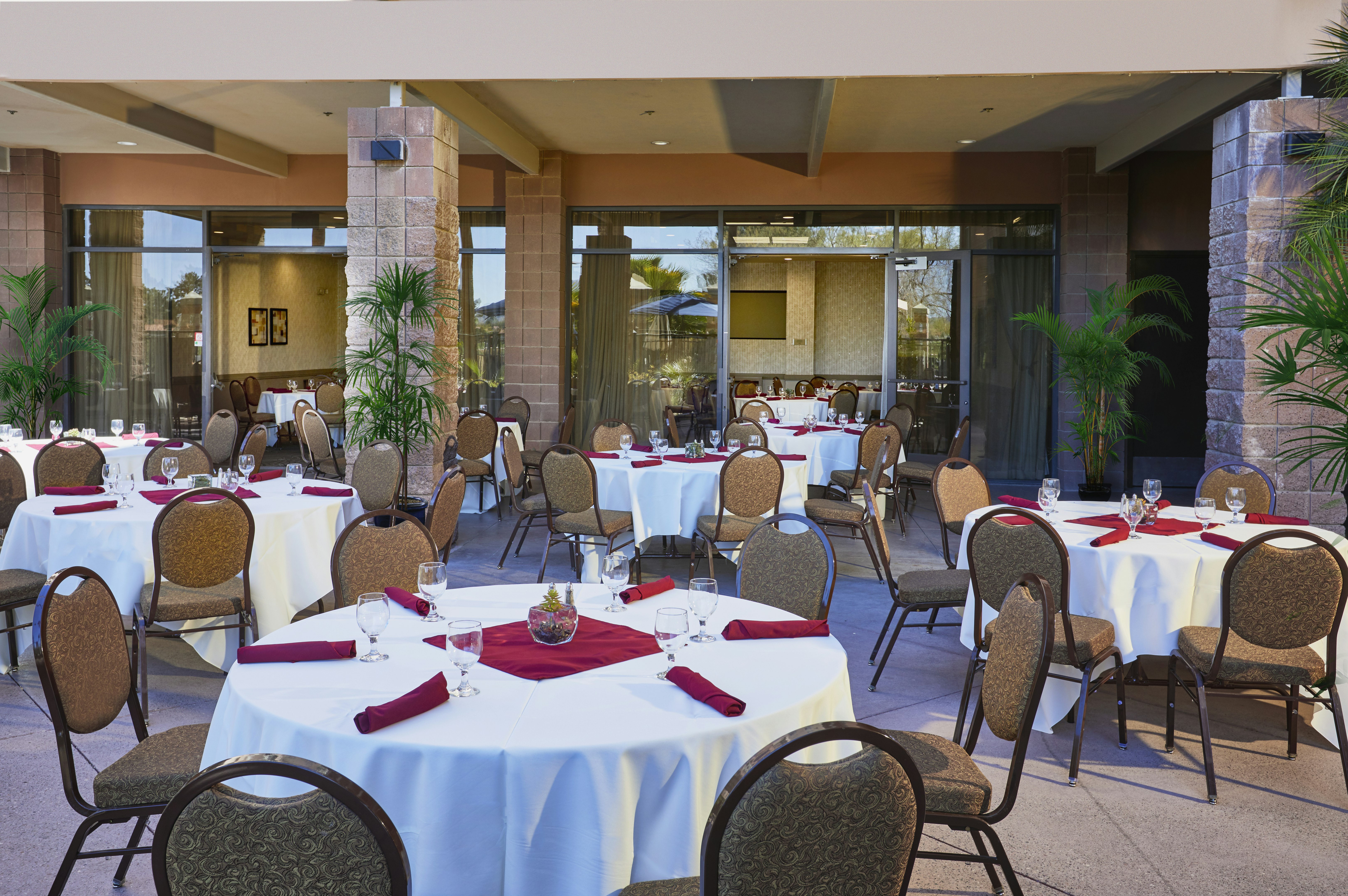 Embassy Suites by Hilton Phoenix Scottsdale 36/57