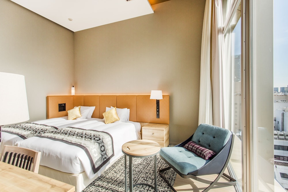 PREMIER, TWIN BEDS