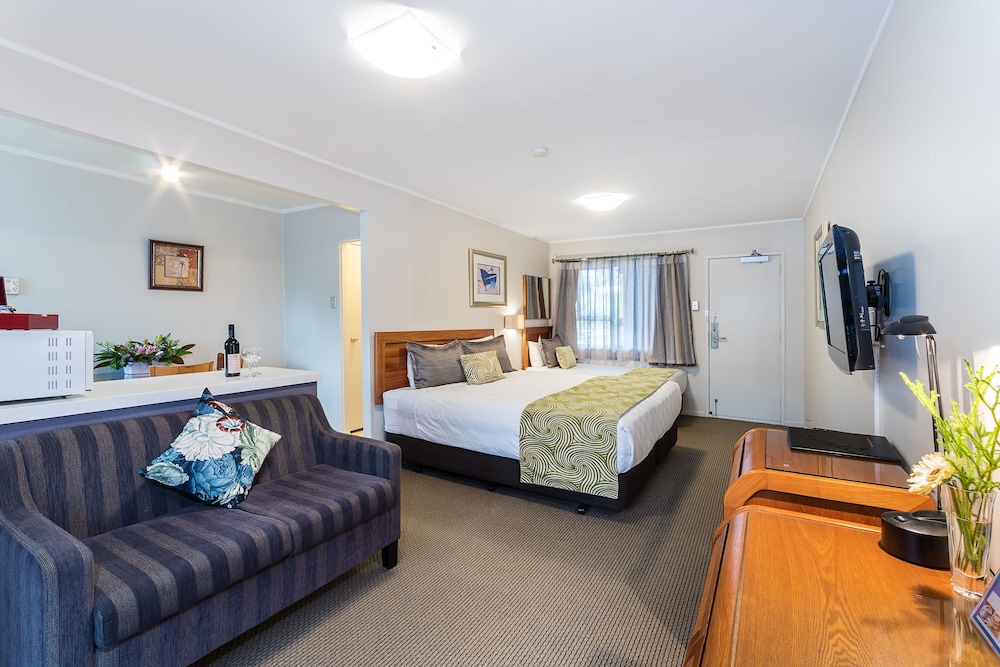 Best Western Newmarket Inn & Suites 33/58