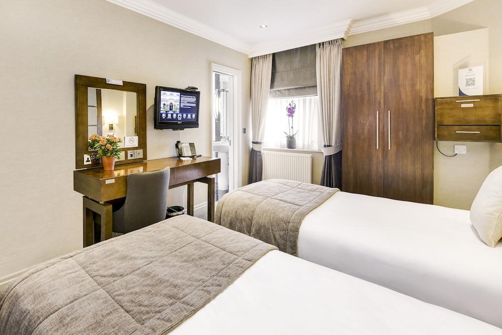 Langham Court Hotel 8/69