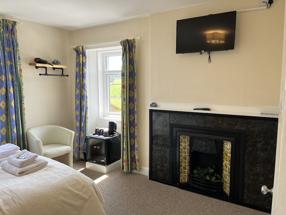 The Village Inn and Kirtle House B&amp;B 10/35