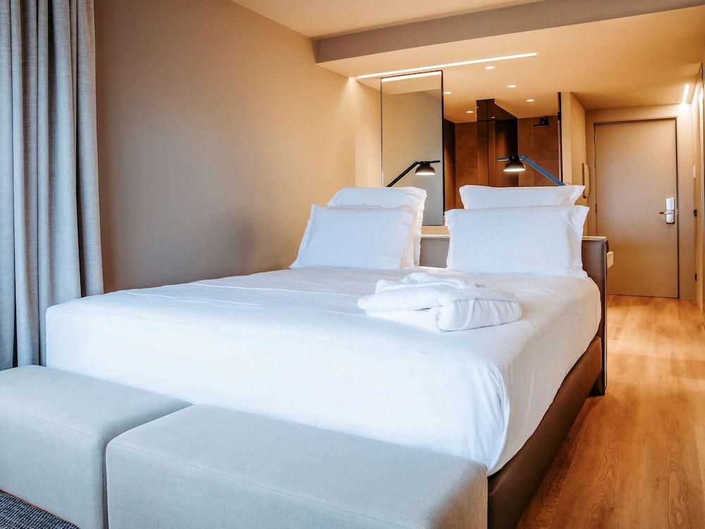 غرفة بريفيليج بسرير كينج، Mercure Fatima 4/10