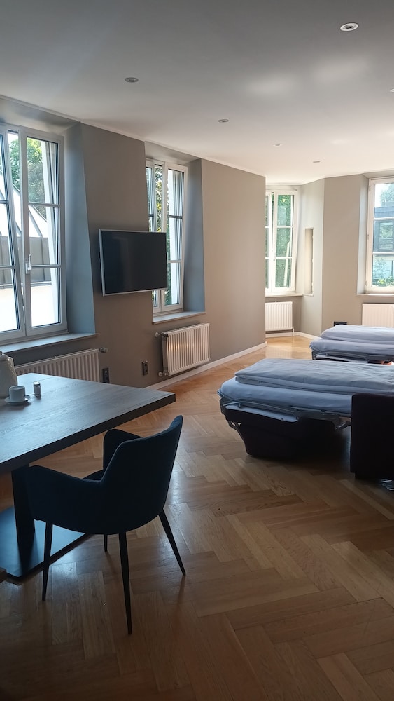 Hotel Laimer Hof Nymphenburg Palace Munich 52/60