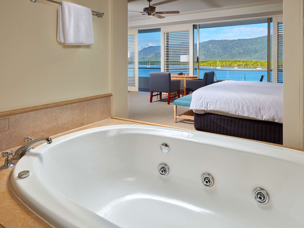 The Reef Hotel Casino Cairns - Handwritten Collection 45/74