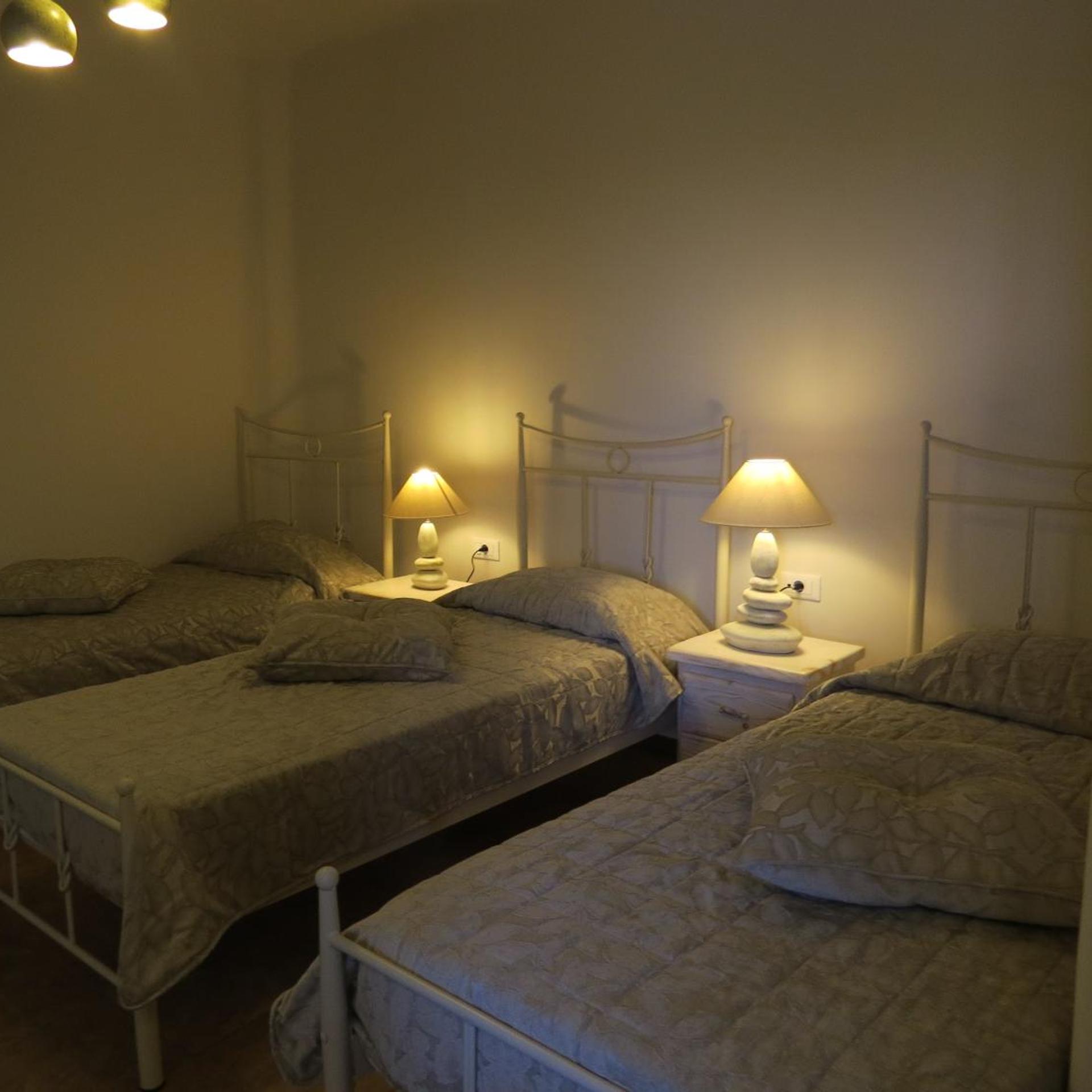 Room, Quintuple