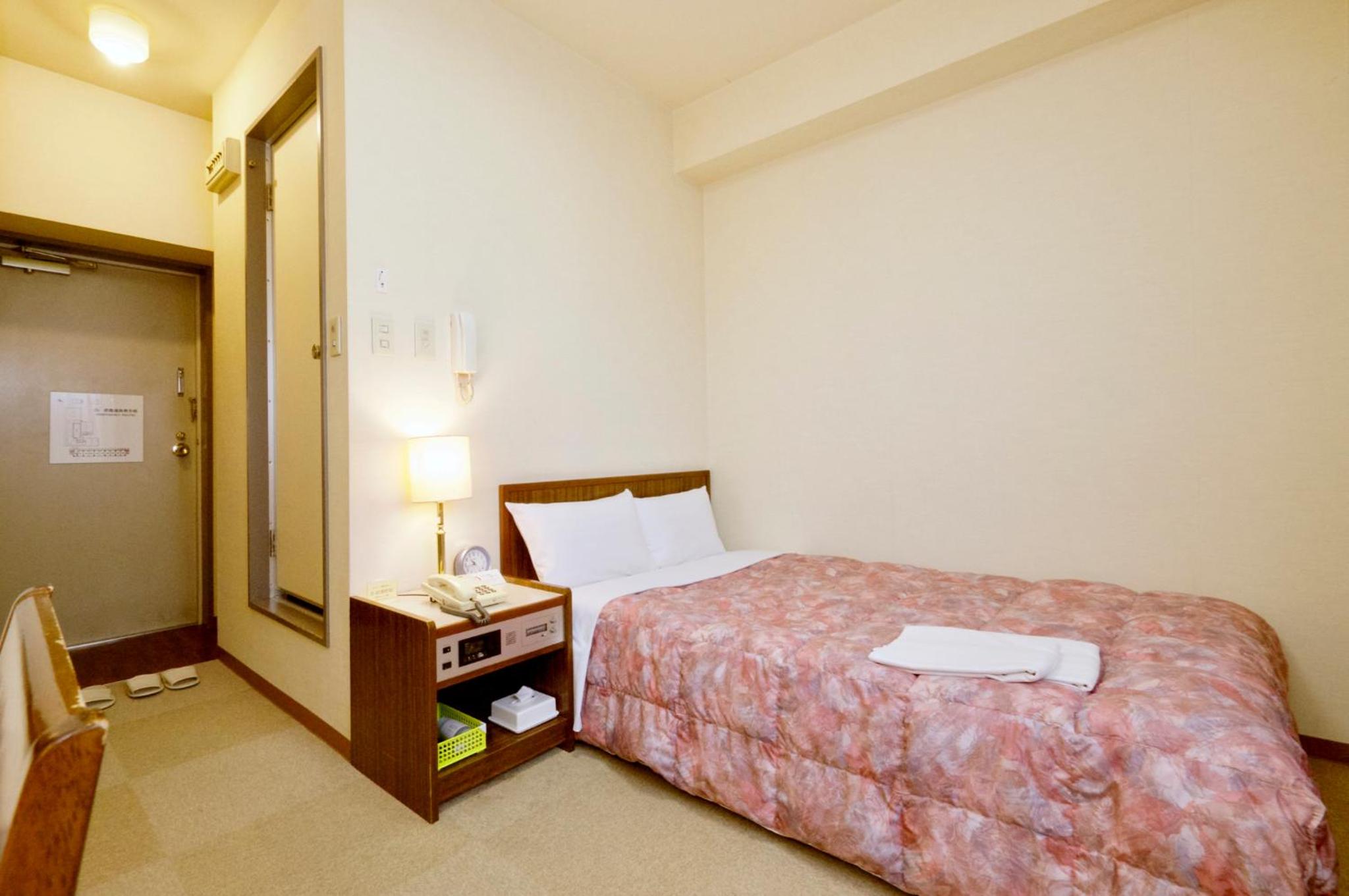 ROOM, SEMI DOUBLE BED, SMOKING