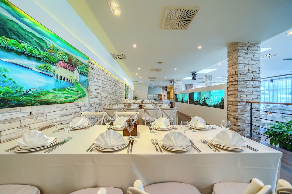 Hotel Alkar 30/48