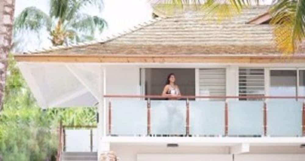 Moorea Sunset Beach 1/50