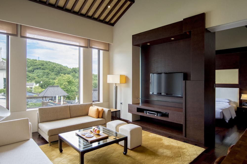 Park Hyatt 25/50