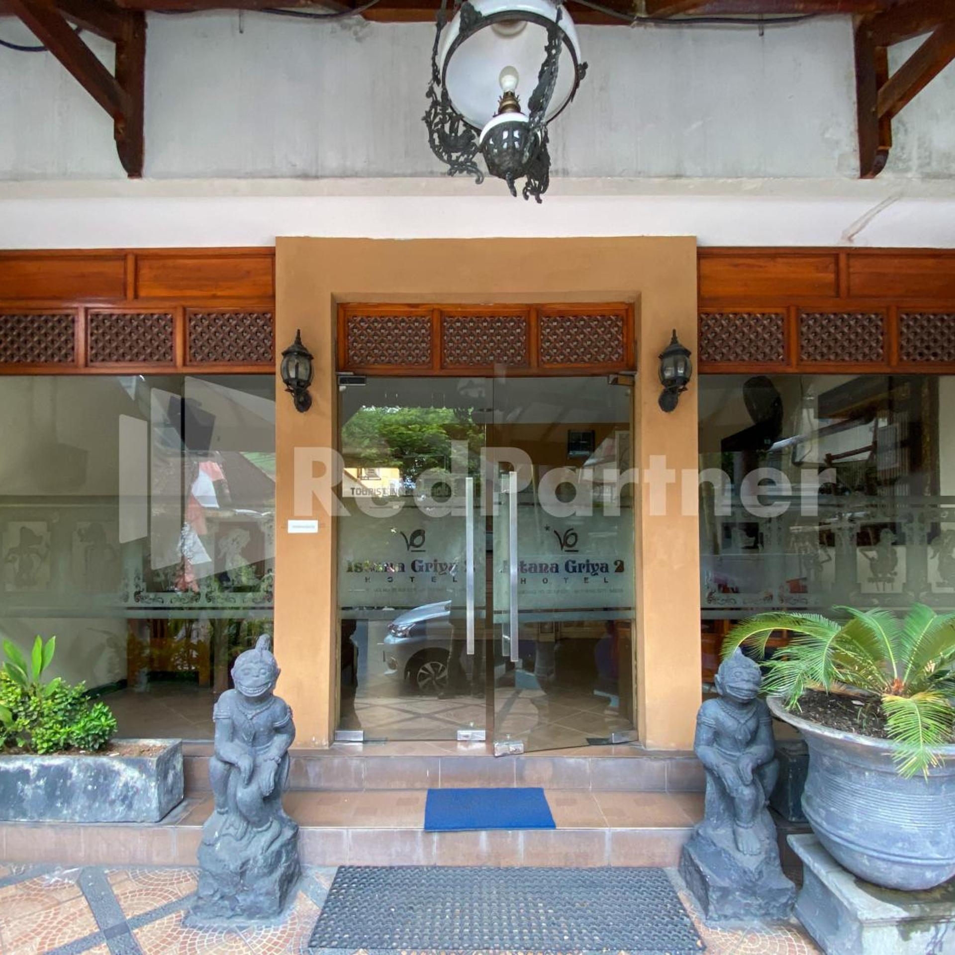 OYO 90249 Istana Griya 2 Hotel 3/50
