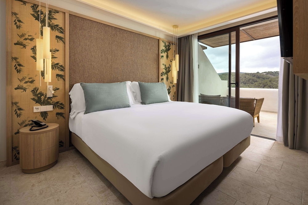 Junior Suite, King Bed, Terrace