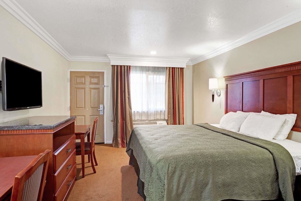 Super 8 By Wyndham Cypress Buena Park Area 21/44