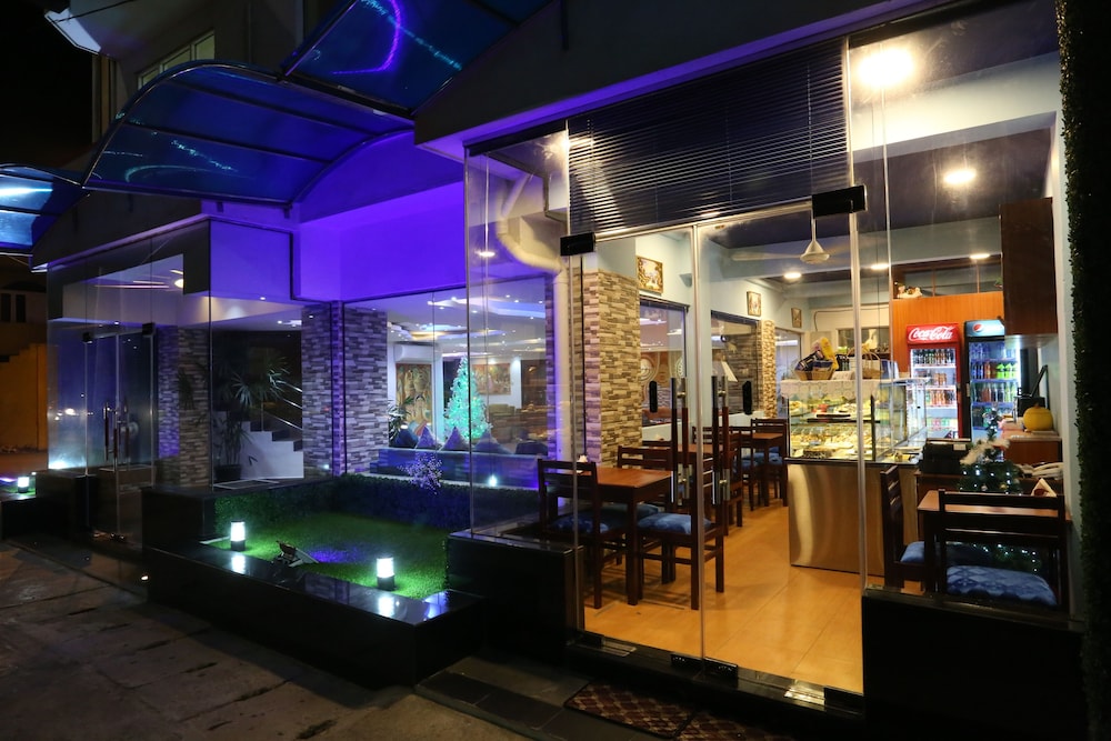 Euro Lanka Hotel 8/51