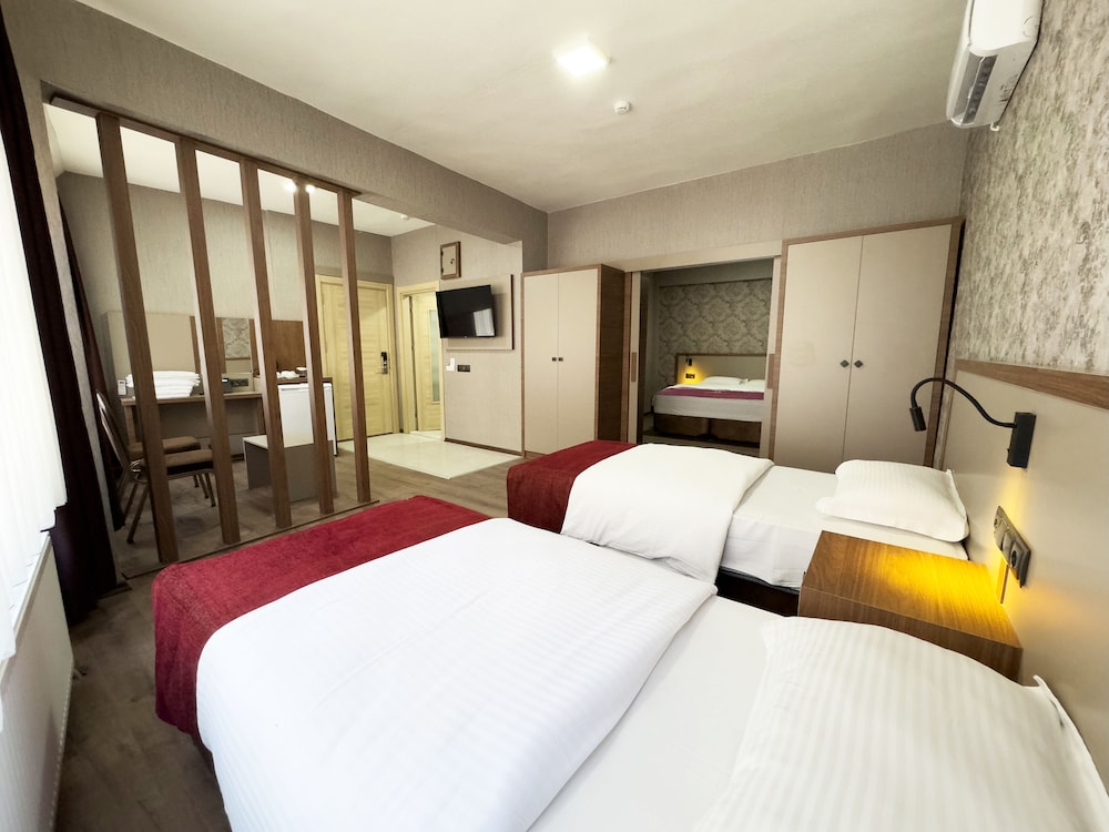 Selcuk Hotel Sems I Tebrizi 29/93