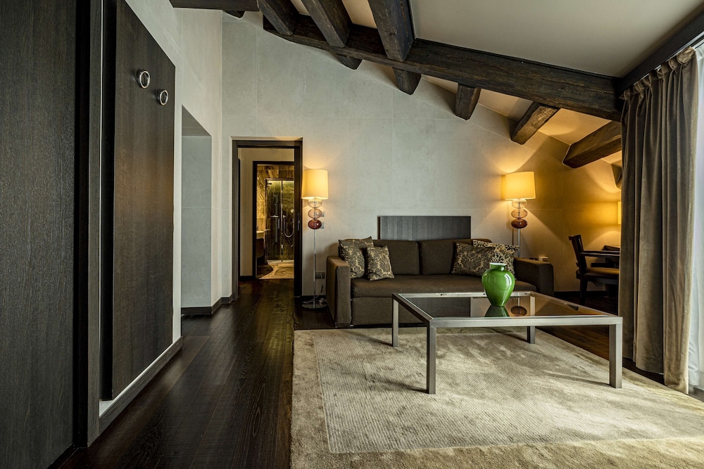 Hyatt Centric Murano Venice 48/70
