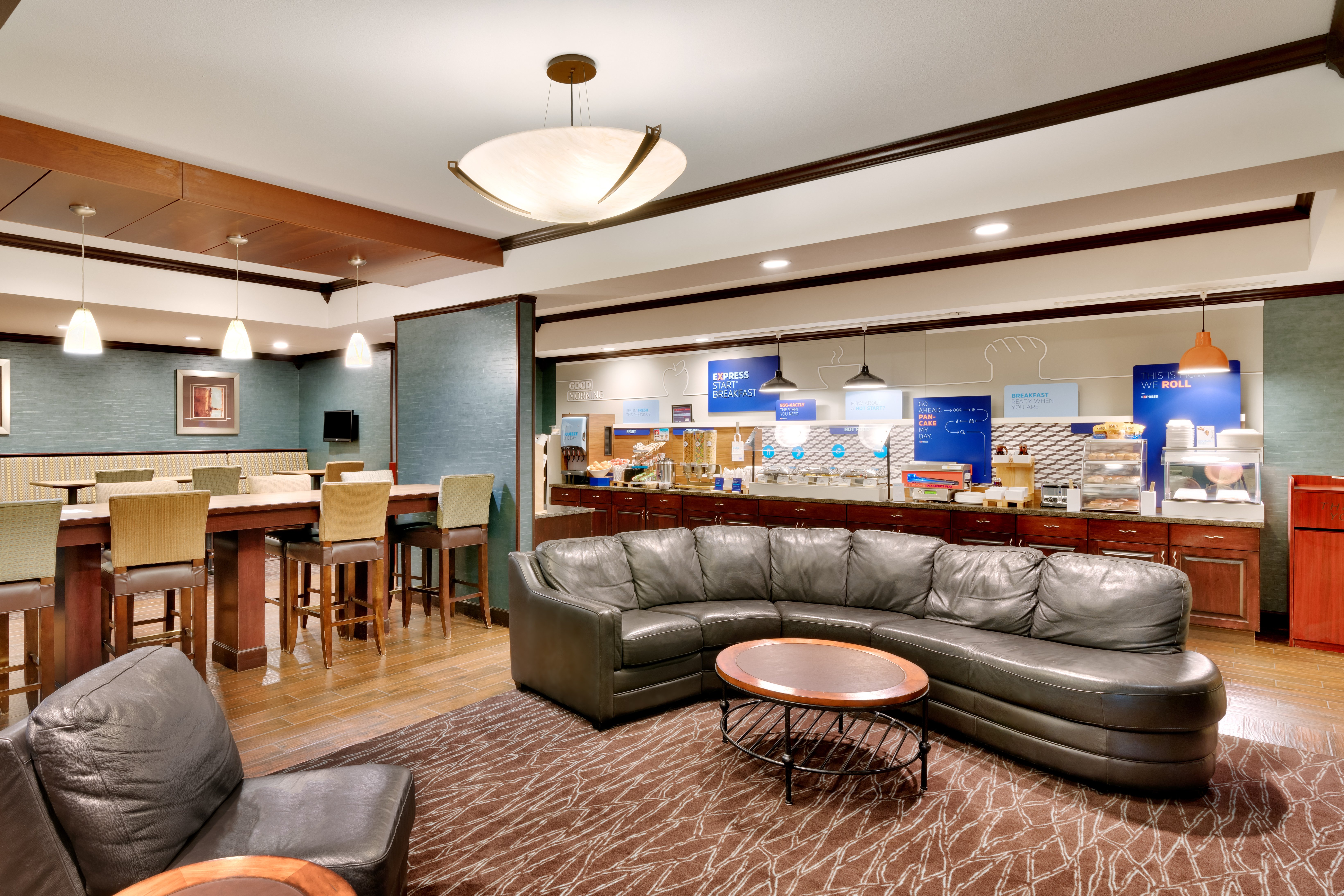 Holiday Inn Express Hotel And Suites Butte 26/46