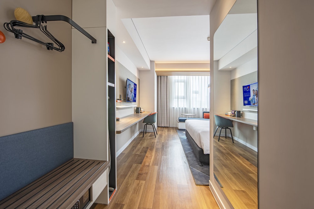 Holiday Inn Express Quanzhou City Center 35/52