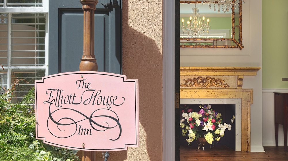 Elliott House Inn 9/40