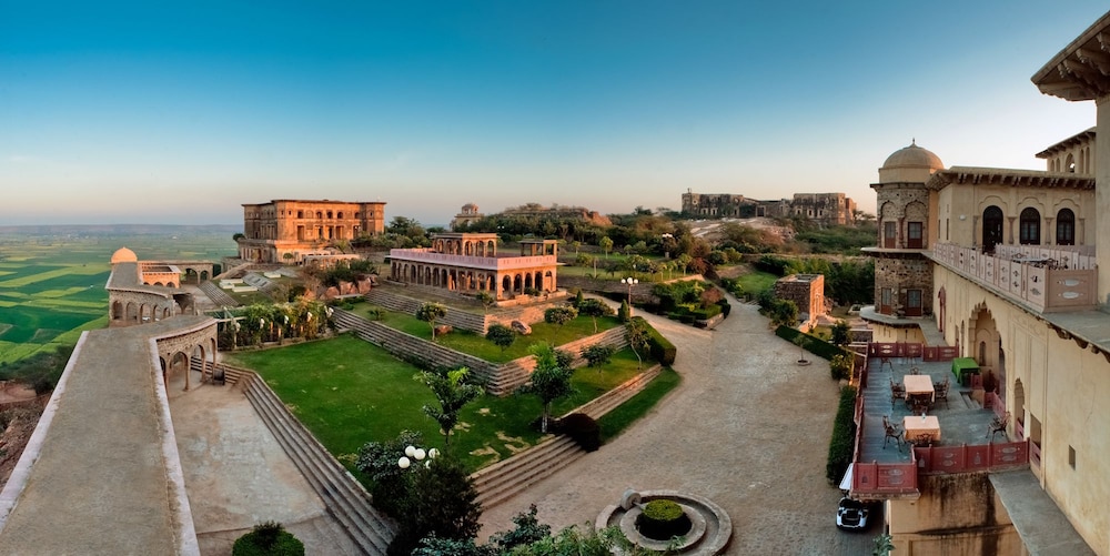 Neemrana’s Tijara Fort-Palace - 19th Century, Alwar 48/54