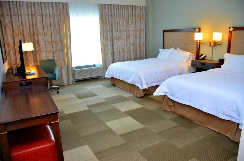 Hampton Inn Suites Deland 22/77